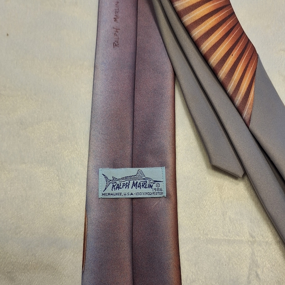 Realistic Fish Tie- Vintage! - Picture 5 of 9